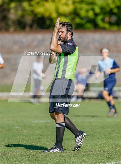 Thumbnail 3 in Helias vs Father Tolton (Richard Wilson Capital City Classic) photogallery.