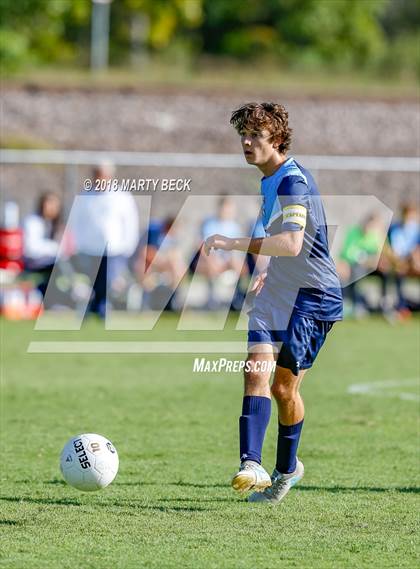 Thumbnail 3 in Helias vs Father Tolton (Richard Wilson Capital City Classic) photogallery.