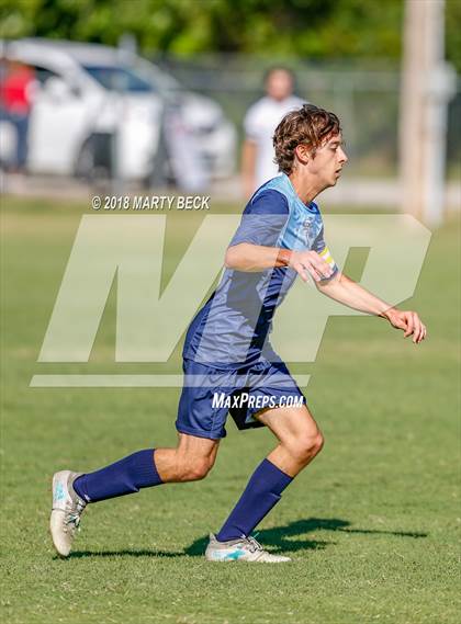Thumbnail 3 in Helias vs Father Tolton (Richard Wilson Capital City Classic) photogallery.