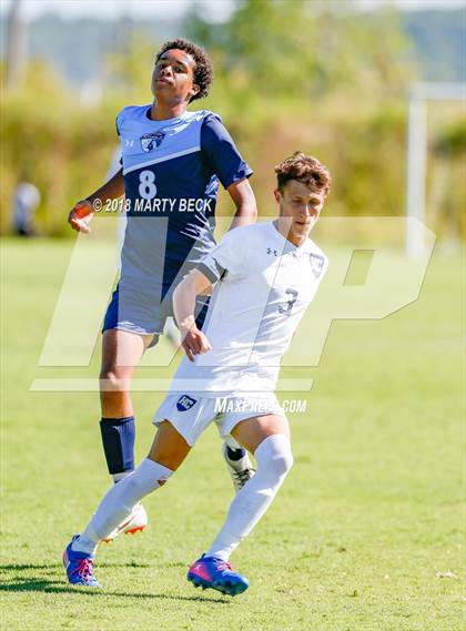 Thumbnail 3 in Helias vs Father Tolton (Richard Wilson Capital City Classic) photogallery.
