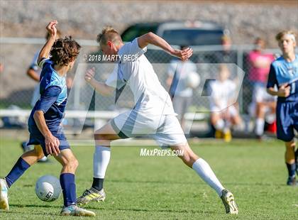 Thumbnail 1 in Helias vs Father Tolton (Richard Wilson Capital City Classic) photogallery.