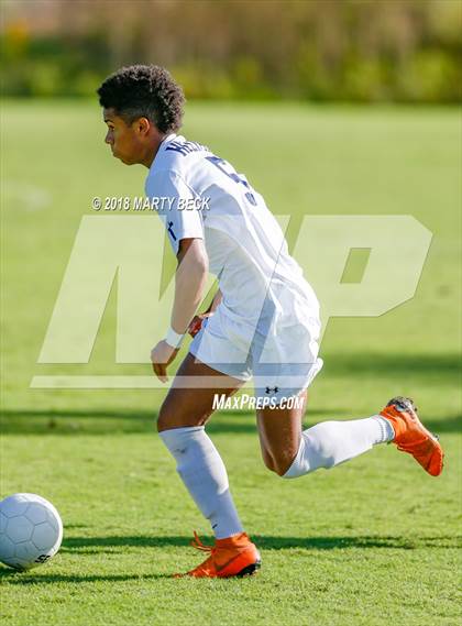 Thumbnail 3 in Helias vs Father Tolton (Richard Wilson Capital City Classic) photogallery.