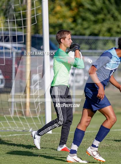 Thumbnail 3 in Helias vs Father Tolton (Richard Wilson Capital City Classic) photogallery.