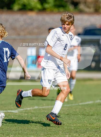 Thumbnail 3 in Helias vs Father Tolton (Richard Wilson Capital City Classic) photogallery.