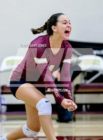 Thumbnail 1 in Inderkum @ Whitney photogallery.