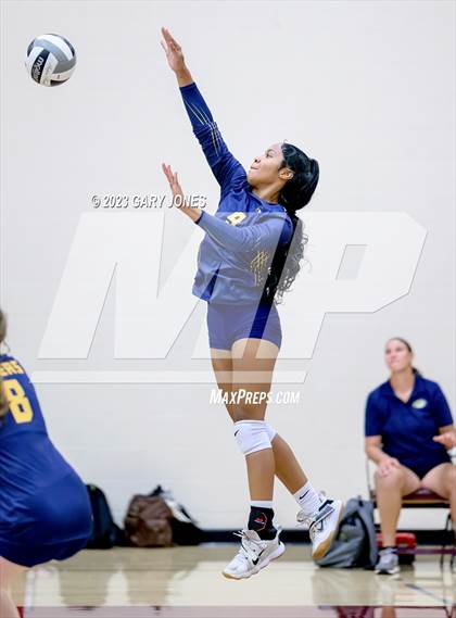 Thumbnail 2 in Inderkum @ Whitney photogallery.