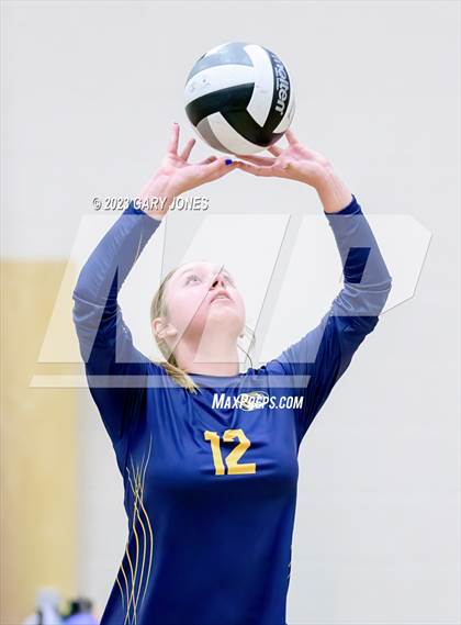 Thumbnail 2 in Inderkum @ Whitney photogallery.