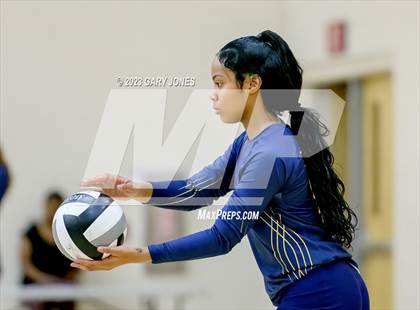 Thumbnail 1 in Inderkum @ Whitney photogallery.