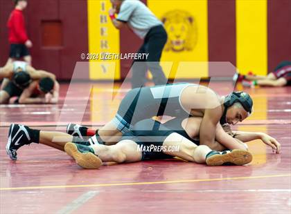 Thumbnail 2 in Lou Bronzan Invitational photogallery.