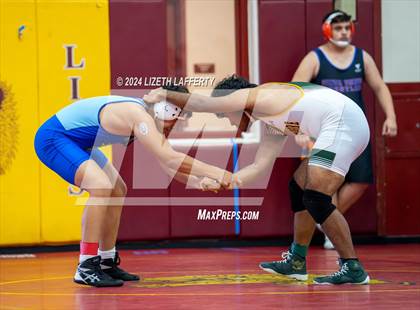 Thumbnail 3 in Lou Bronzan Invitational photogallery.