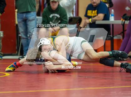 Thumbnail 2 in Lou Bronzan Invitational photogallery.
