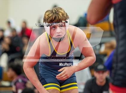 Thumbnail 3 in Lou Bronzan Invitational photogallery.