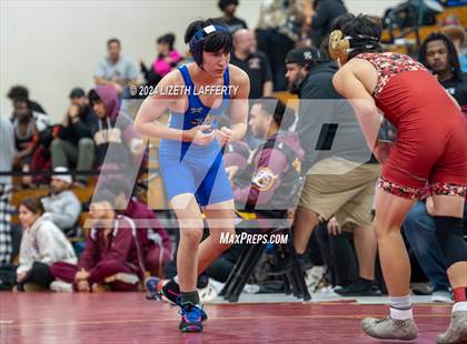Thumbnail 3 in Lou Bronzan Invitational photogallery.