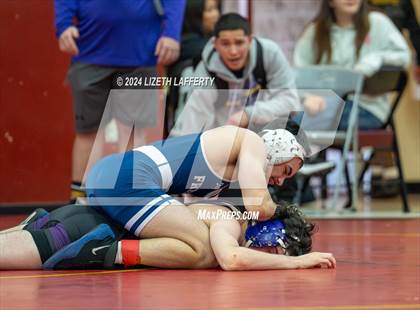 Thumbnail 3 in Lou Bronzan Invitational photogallery.