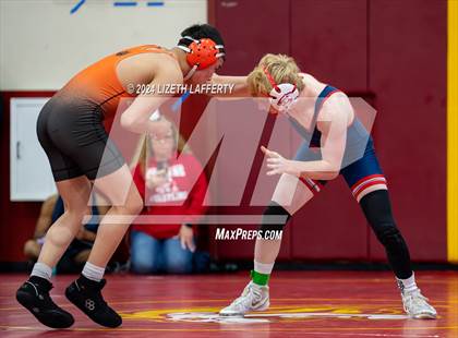 Thumbnail 1 in Lou Bronzan Invitational photogallery.