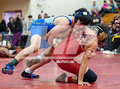 Thumbnail 2 in Lou Bronzan Invitational photogallery.
