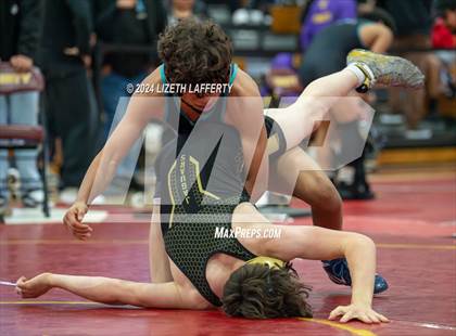 Thumbnail 2 in Lou Bronzan Invitational photogallery.