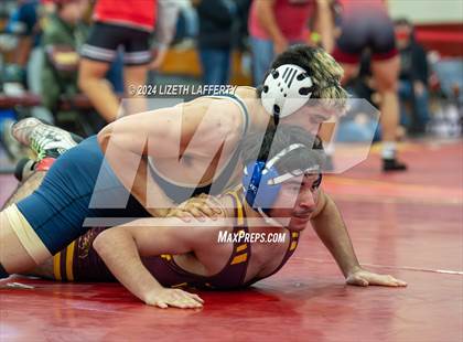 Thumbnail 1 in Lou Bronzan Invitational photogallery.