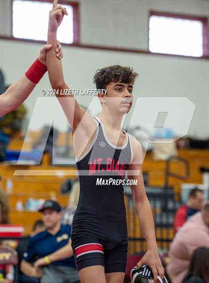 Thumbnail 2 in Lou Bronzan Invitational photogallery.