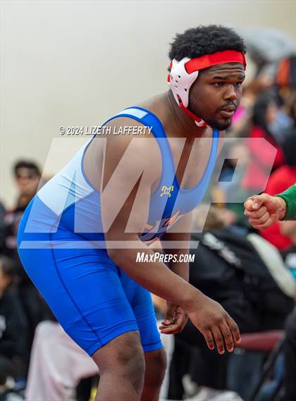 Thumbnail 2 in Lou Bronzan Invitational photogallery.