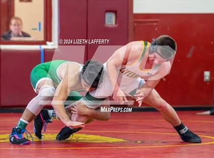 Thumbnail 3 in Lou Bronzan Invitational photogallery.