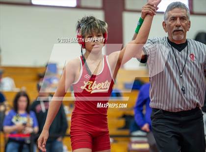 Thumbnail 2 in Lou Bronzan Invitational photogallery.