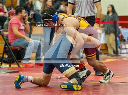 Thumbnail 2 in Lou Bronzan Invitational photogallery.