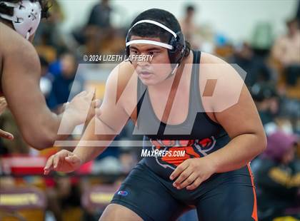 Thumbnail 2 in Lou Bronzan Invitational photogallery.
