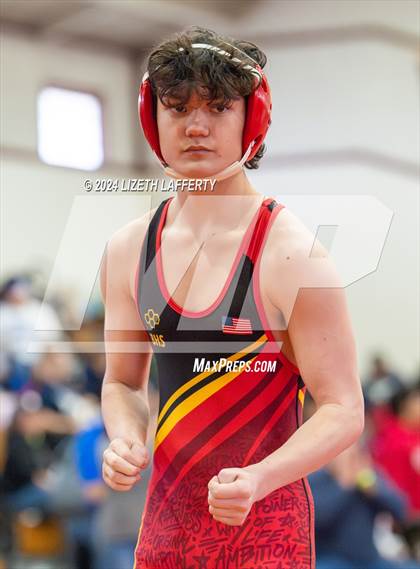 Thumbnail 3 in Lou Bronzan Invitational photogallery.