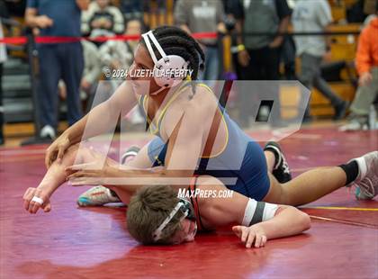 Thumbnail 2 in Lou Bronzan Invitational photogallery.
