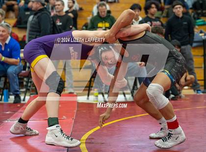 Thumbnail 2 in Lou Bronzan Invitational photogallery.
