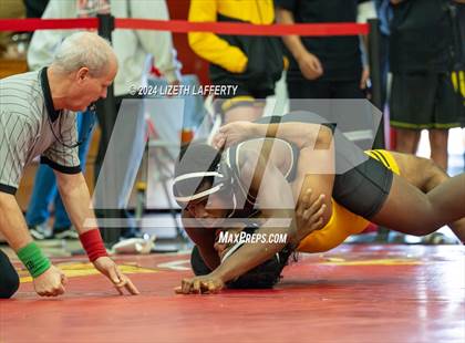 Thumbnail 2 in Lou Bronzan Invitational photogallery.