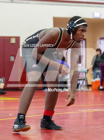 Thumbnail 3 in Lou Bronzan Invitational photogallery.