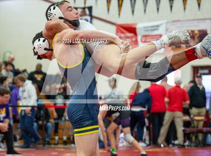 Thumbnail 1 in Lou Bronzan Invitational photogallery.