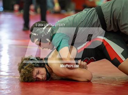 Thumbnail 3 in Lou Bronzan Invitational photogallery.