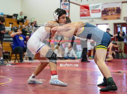 Thumbnail 1 in Lou Bronzan Invitational photogallery.