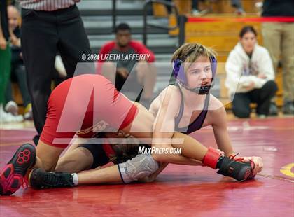 Thumbnail 3 in Lou Bronzan Invitational photogallery.