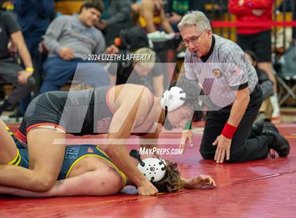 Thumbnail 3 in Lou Bronzan Invitational photogallery.