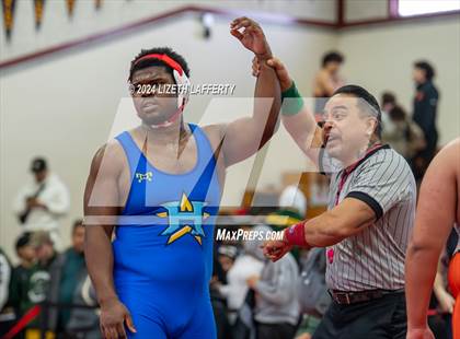 Thumbnail 3 in Lou Bronzan Invitational photogallery.
