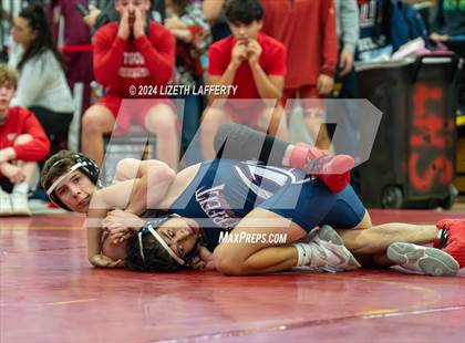Thumbnail 3 in Lou Bronzan Invitational photogallery.