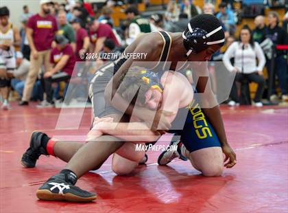 Thumbnail 2 in Lou Bronzan Invitational photogallery.