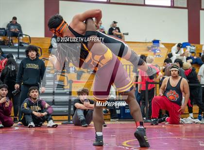 Thumbnail 1 in Lou Bronzan Invitational photogallery.