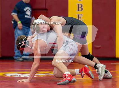 Thumbnail 3 in Lou Bronzan Invitational photogallery.