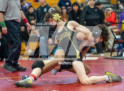 Thumbnail 3 in Lou Bronzan Invitational photogallery.
