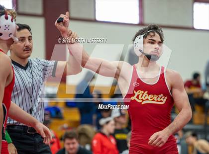 Thumbnail 2 in Lou Bronzan Invitational photogallery.
