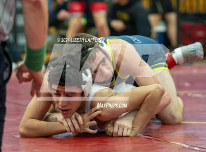 Thumbnail 2 in Lou Bronzan Invitational photogallery.