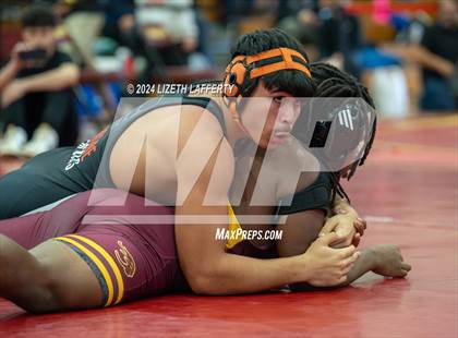 Thumbnail 2 in Lou Bronzan Invitational photogallery.