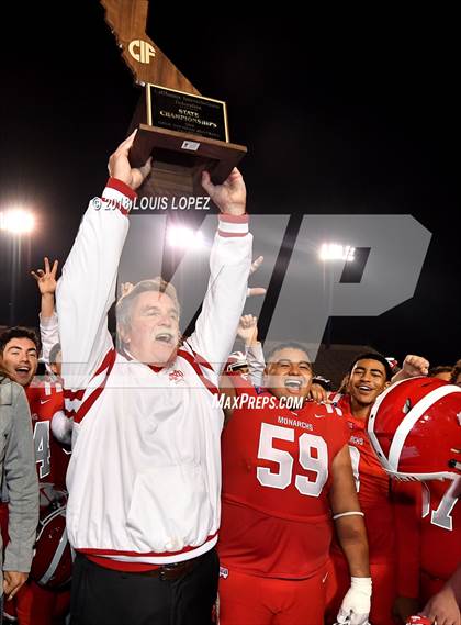 Thumbnail 2 in De La Salle @ Mater Dei (CIF State Open DIV Championship) photogallery.
