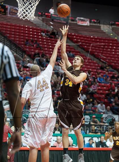 Thumbnail 1 in El Camino vs Mission Hills (CIF SDS D1 Final) photogallery.