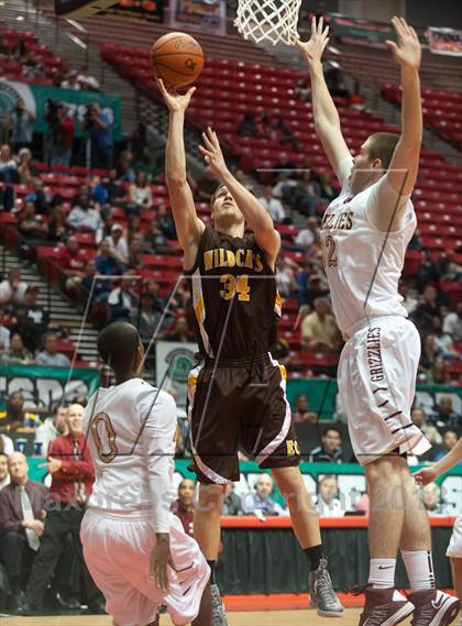 Thumbnail 2 in El Camino vs Mission Hills (CIF SDS D1 Final) photogallery.